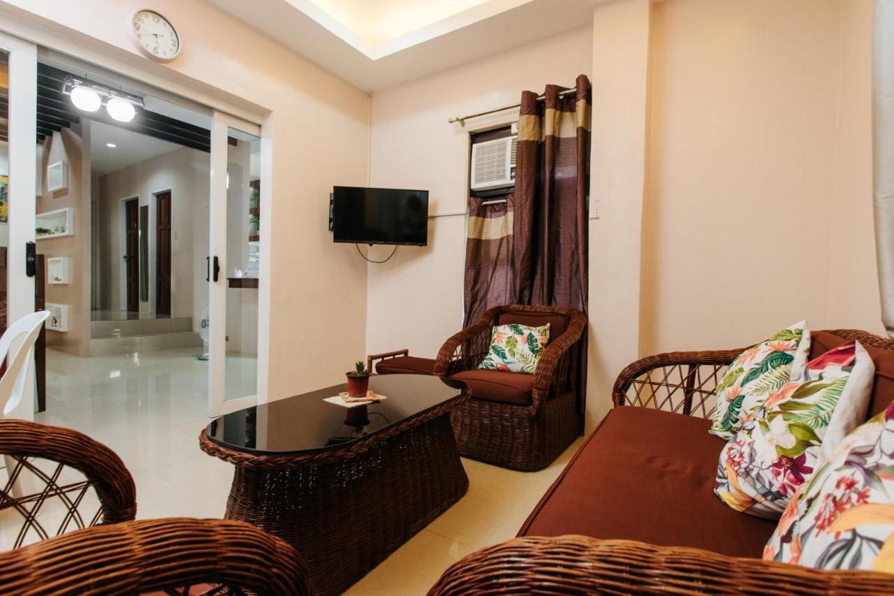 Bahay Ni Kikay Vacation Rental - Wifi Included 제너럴 산토스 외부 사진