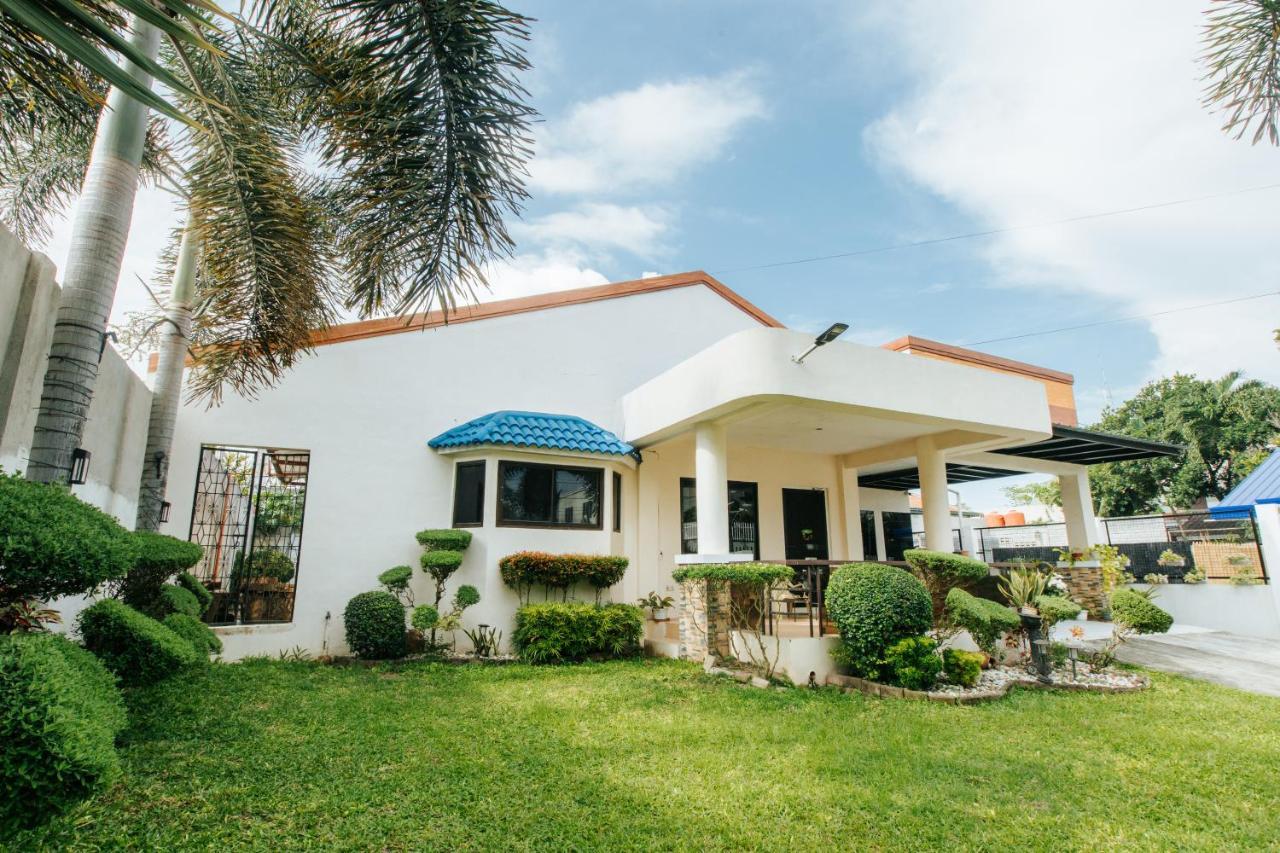 Bahay Ni Kikay Vacation Rental - Wifi Included 제너럴 산토스 외부 사진