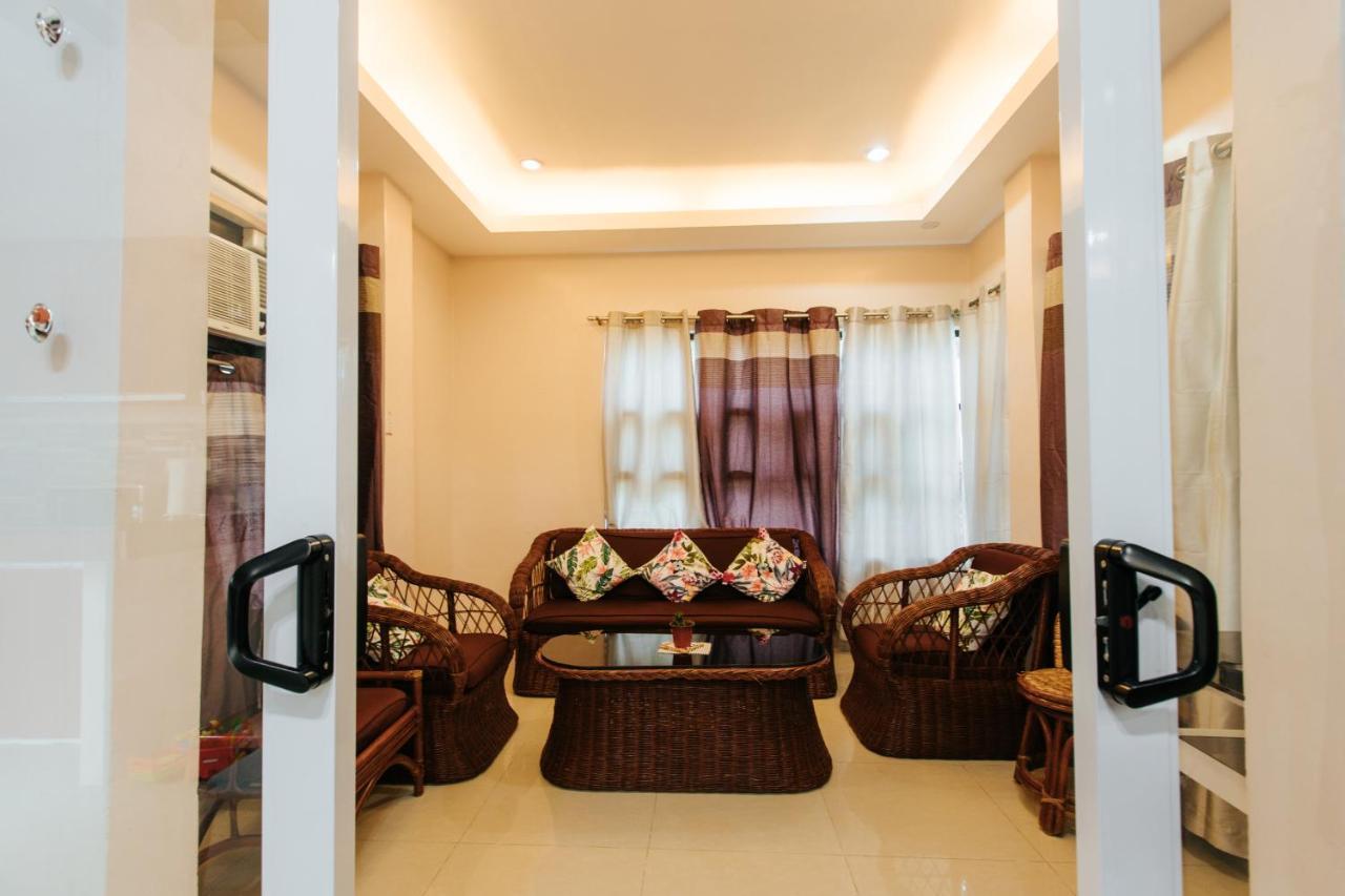 Bahay Ni Kikay Vacation Rental - Wifi Included 제너럴 산토스 외부 사진